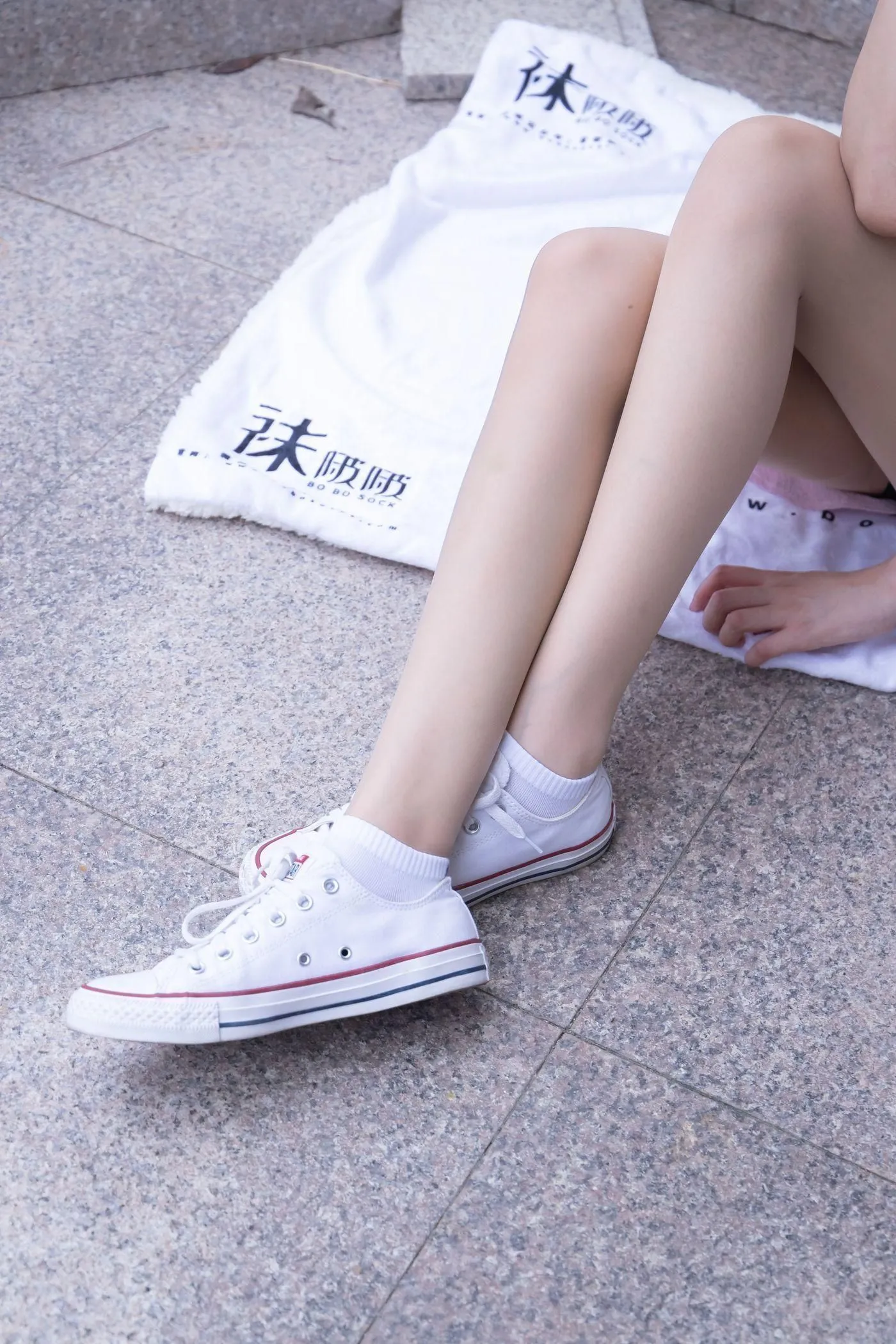 [BoBoSocks袜啵啵]NO.001 小甜豆-帆布鞋、白棉袜、肉丝 [138P]插图6